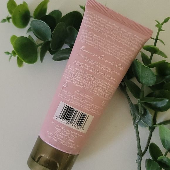 Valuta Currency Grapefruit Cassis Cuticle Cream - Picture 3 of 5